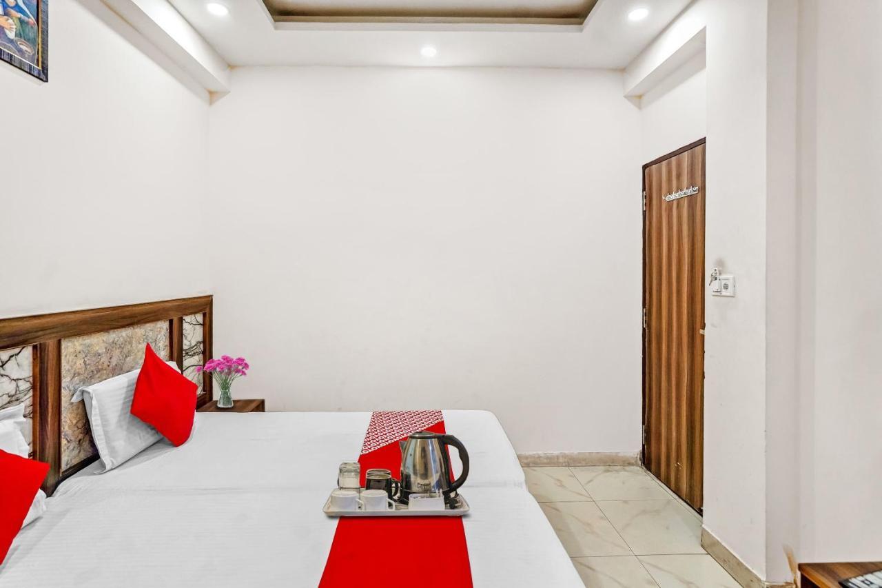 Oyo 88326 Hotel Cloud 9 นิวเดลี ภายนอก รูปภาพ