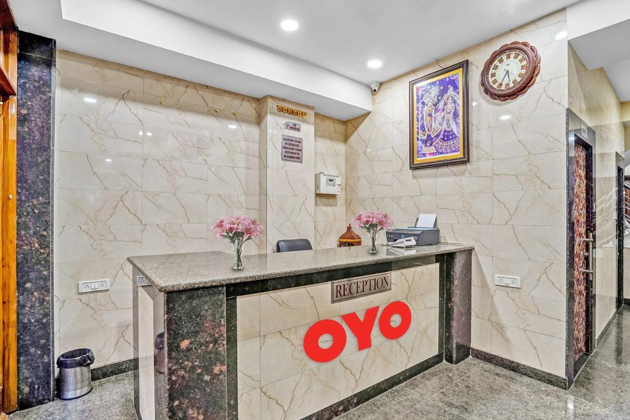 Oyo 88326 Hotel Cloud 9 นิวเดลี ภายนอก รูปภาพ